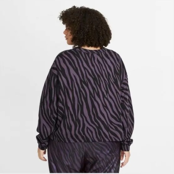 NIKE ⭐️Sports icon clash animalprint top - Picture 2 of 5